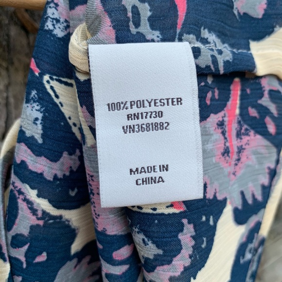 🦋Sheer Butterfly Print Cami 🦋 - Picture 5 of 6